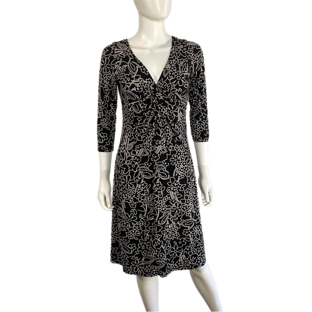 Cato Black & White Floral Twisted Front Low V-Neck Dress